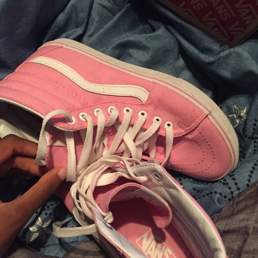 Vans - Picture 2 of 4